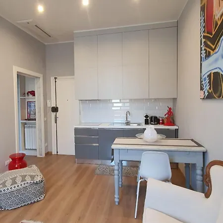 Foscolo 27 A 100 M Dal Mare * Βιαρέτζιο