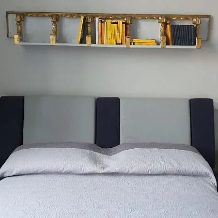 Foscolo 27 A 100 M Dal Mare