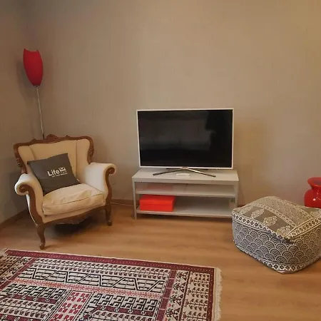 Foscolo 27 A 100 M Dal Mare *