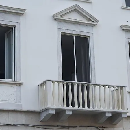 Foscolo 27 A 100 M Dal Mare