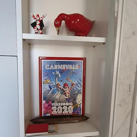 Foscolo 27 A 100 M Dal Mare Viareggio