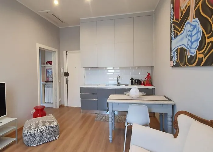 Foscolo 27 A 100 M Dal Mare * В'яреджо