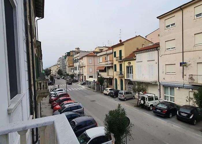 Foscolo 27 A 100 M Dal Mare Апартаменти В'яреджо