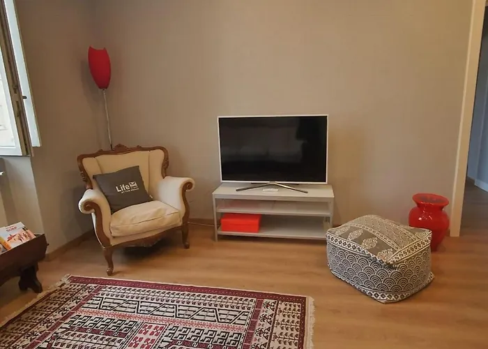 Foscolo 27 A 100 M Dal Mare *