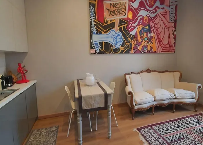 Foscolo 27 A 100 M Dal Mare