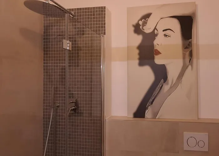 Апартаменти Foscolo 27 A 100 M Dal Mare В'яреджо